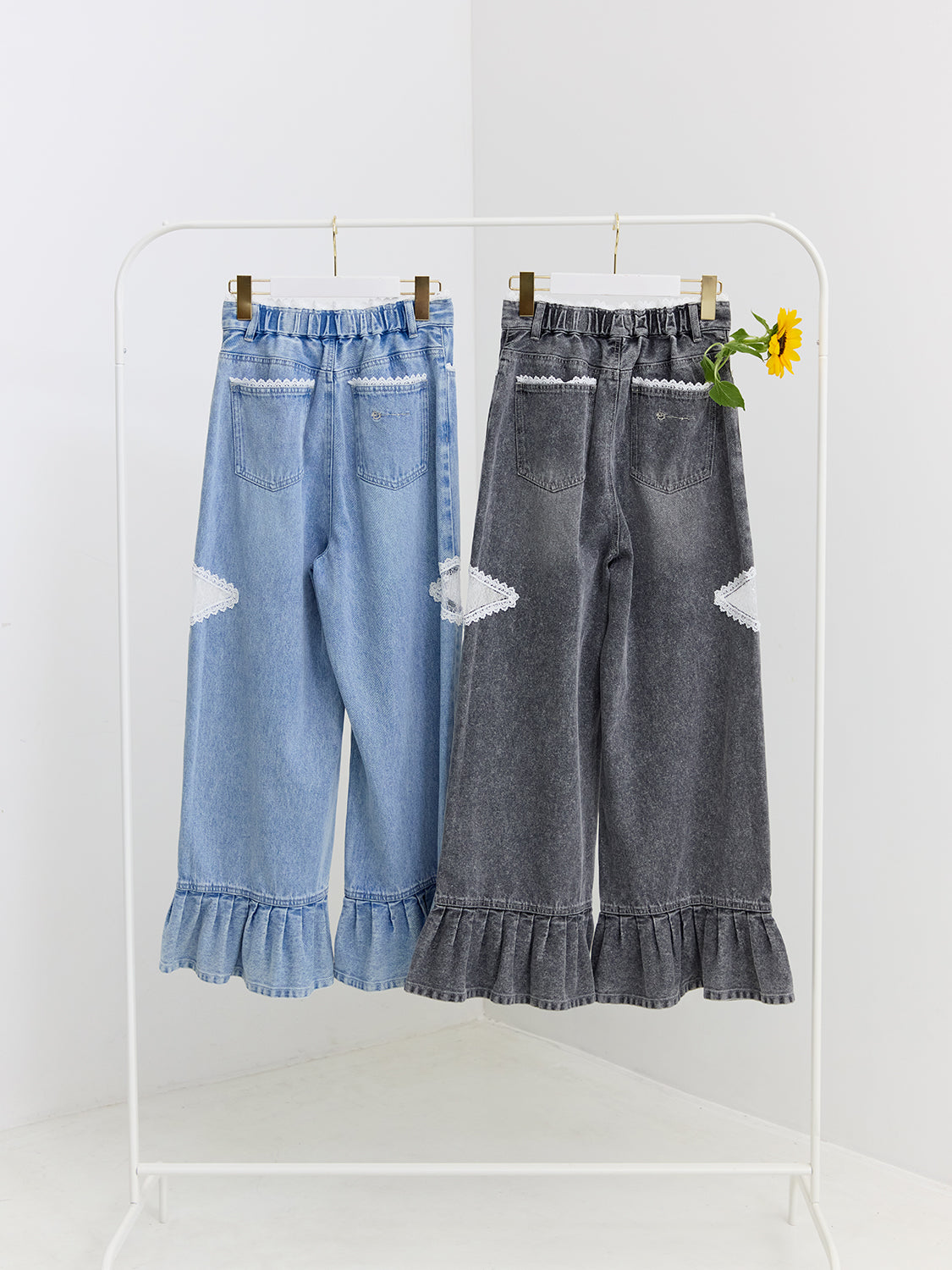 フリルレースデニムパンツ