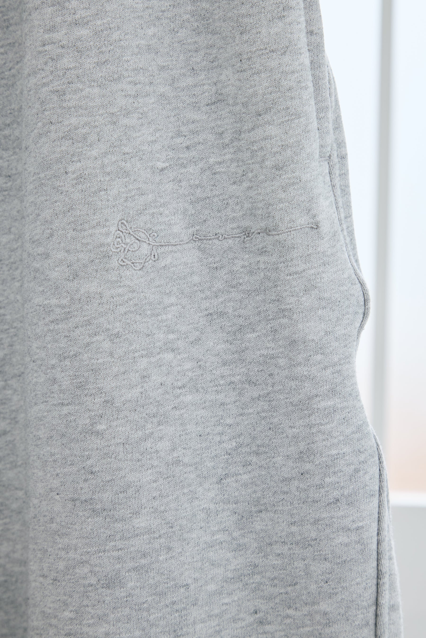MINNIE MOUSE/DAMAGE LACE SWEAT PANTS