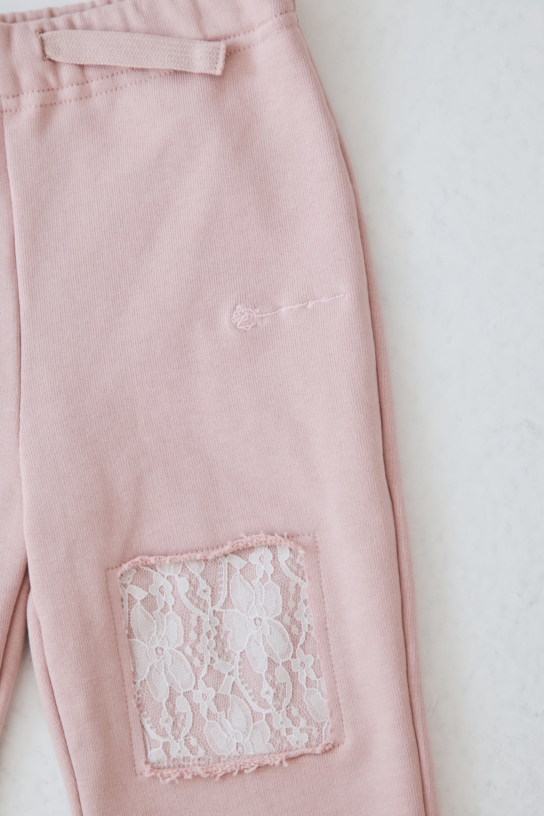 [KIDS] MINNIE MOUSE/LACE PATCH SWEAT PANTS