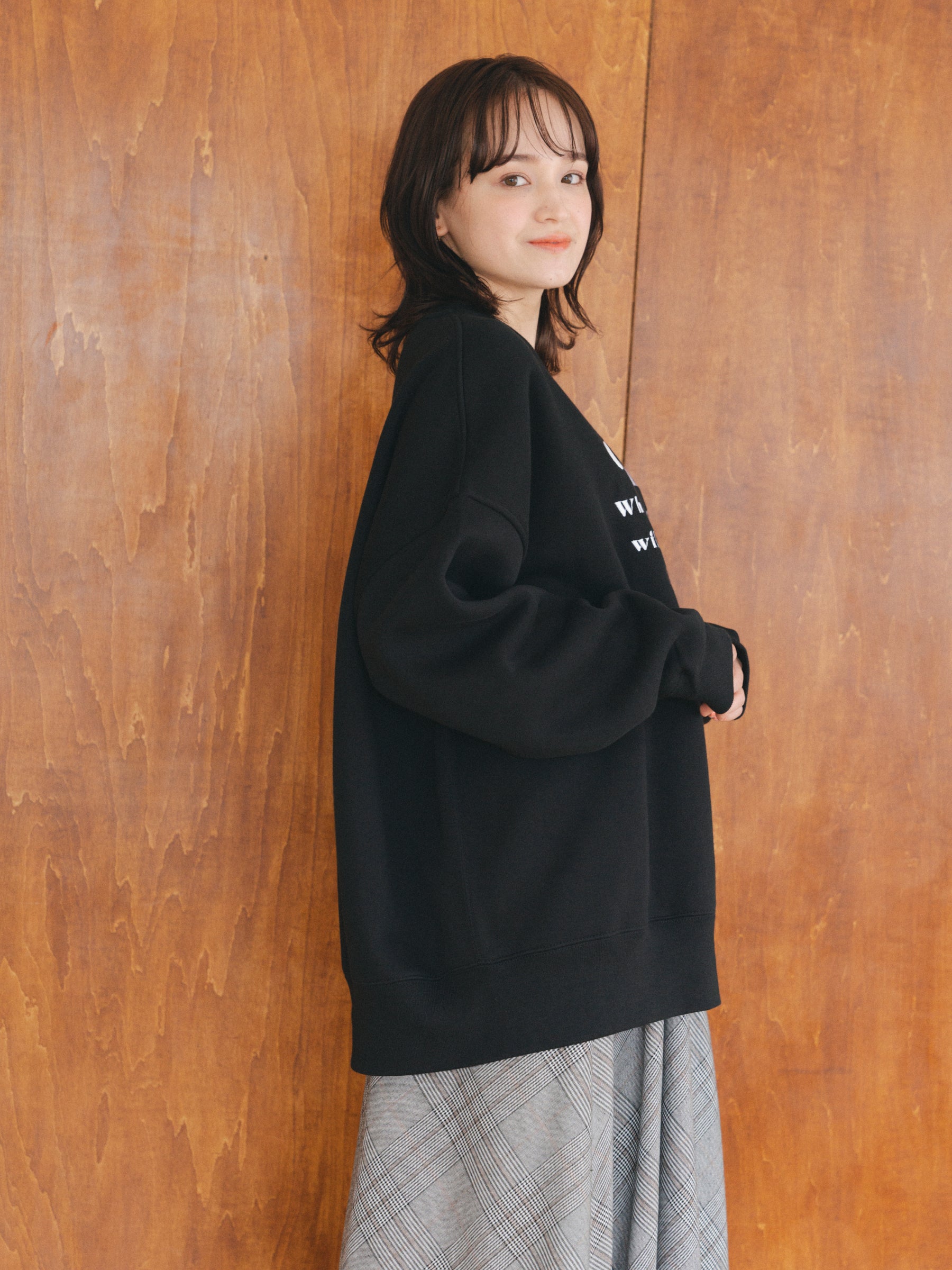 【ユニセックス】エンブロイダリースウェット