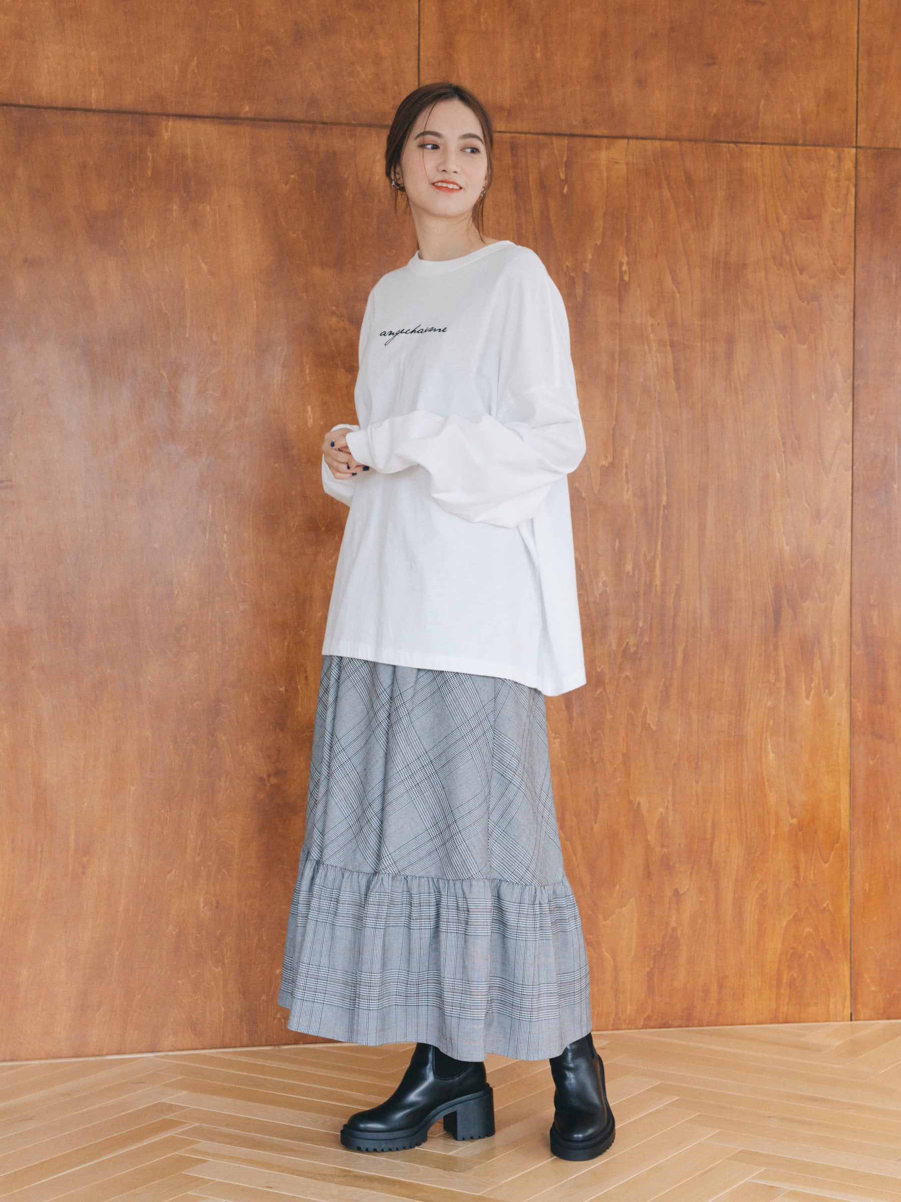 サスペンダーチェックスカート