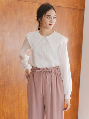 セーラーカラーブラウス