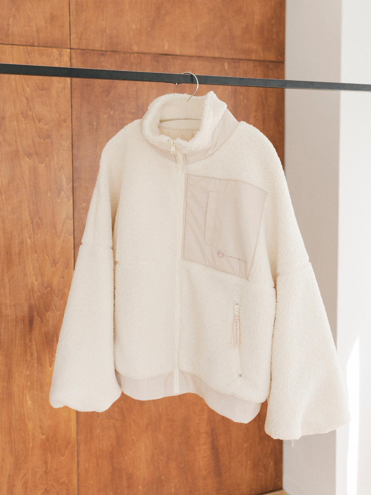 ボリュームボアブルゾン