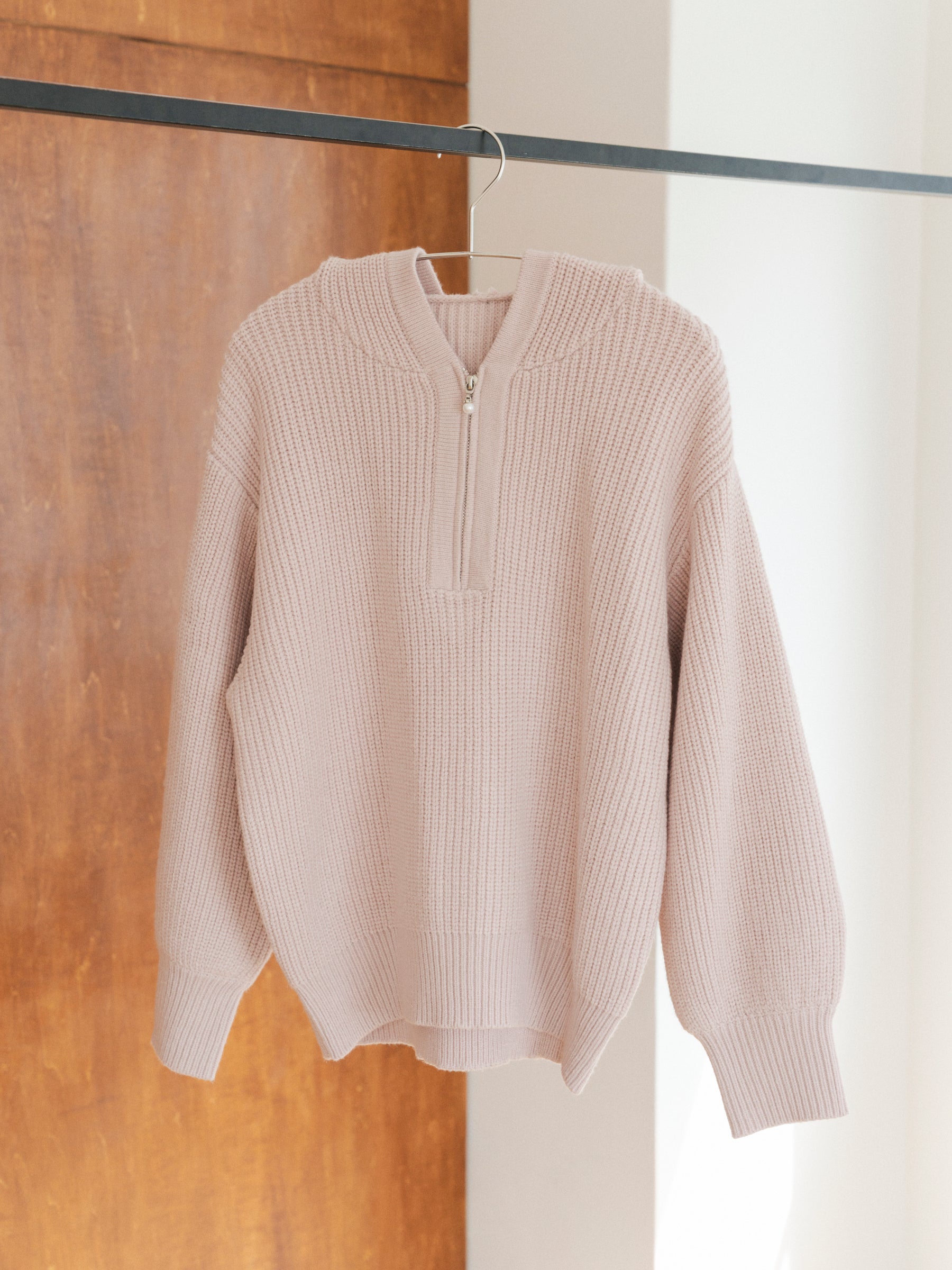 ハーフジップフードニット