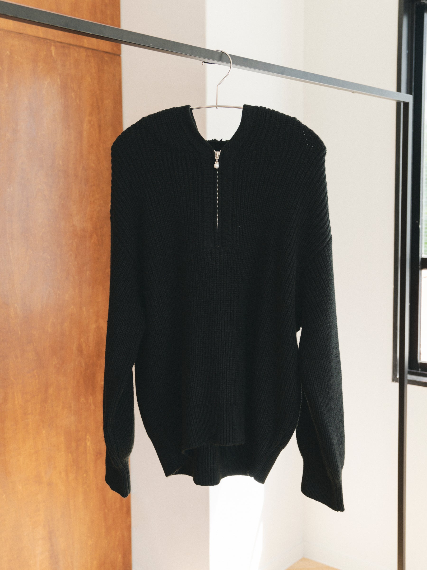 ハーフジップフードニット