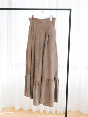 サスペンダーチェックスカート